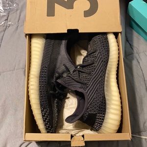 Yeezy 350 Carbon-USED